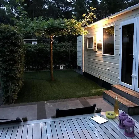 シャレー Veluwe, Gezellig 4p Bij Bos, Zonnige Tuin オッテルロ