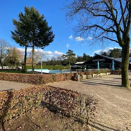 Veluwe, Gezellig 4p Bij Bos, Zonnige Tuin シャレー オッテルロ